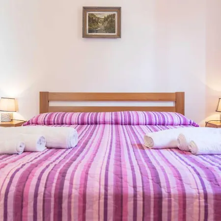 Atena By Interhome 公寓